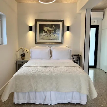 Corinthian Blue Waterfront * Paralia Platanou