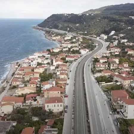 Corinthian Blue Waterfront Apartamento Paralia Platanou