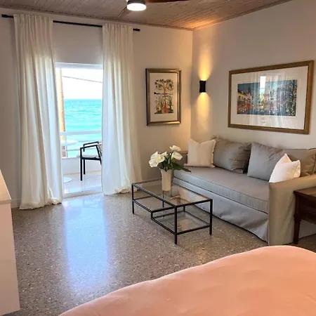 Apartament Corinthian Blue Waterfront Paralia Platanou