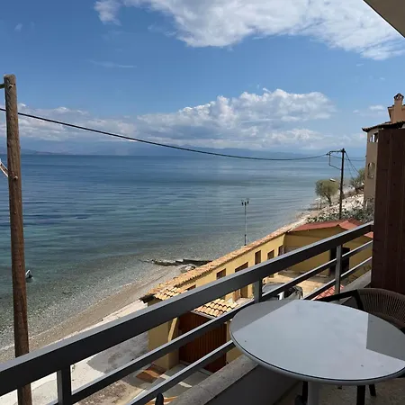 Corinthian Blue Waterfront Apartamento