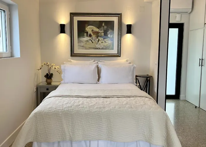 Corinthian Blue Waterfront * Paralia Platanou