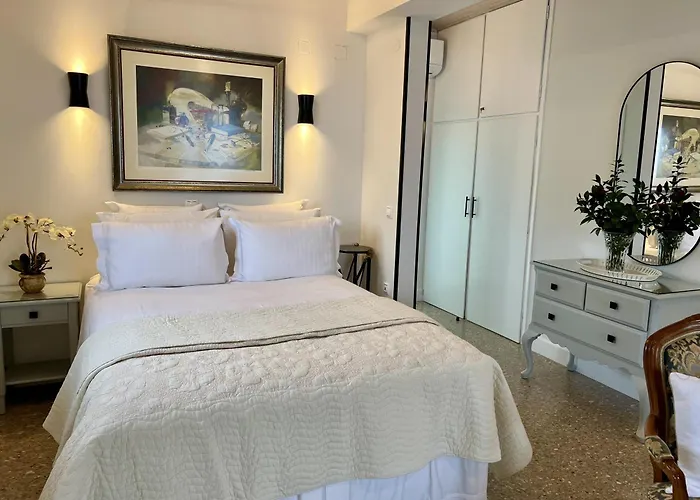 Corinthian Blue Waterfront * Paralia Platanou