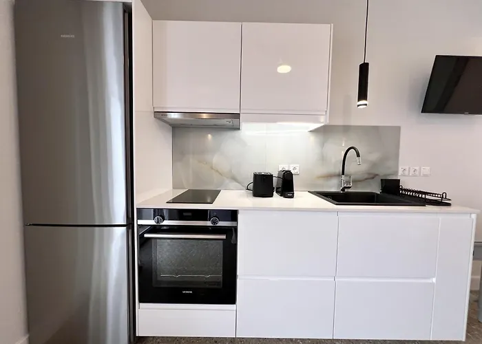 Corinthian Blue Waterfront * Paralia Platanou