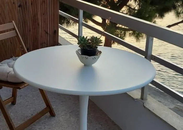 Corinthian Blue Waterfront * Paralia Platanou