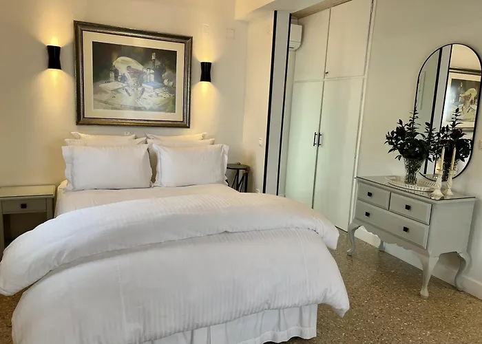 Corinthian Blue Waterfront * Paralia Platanou